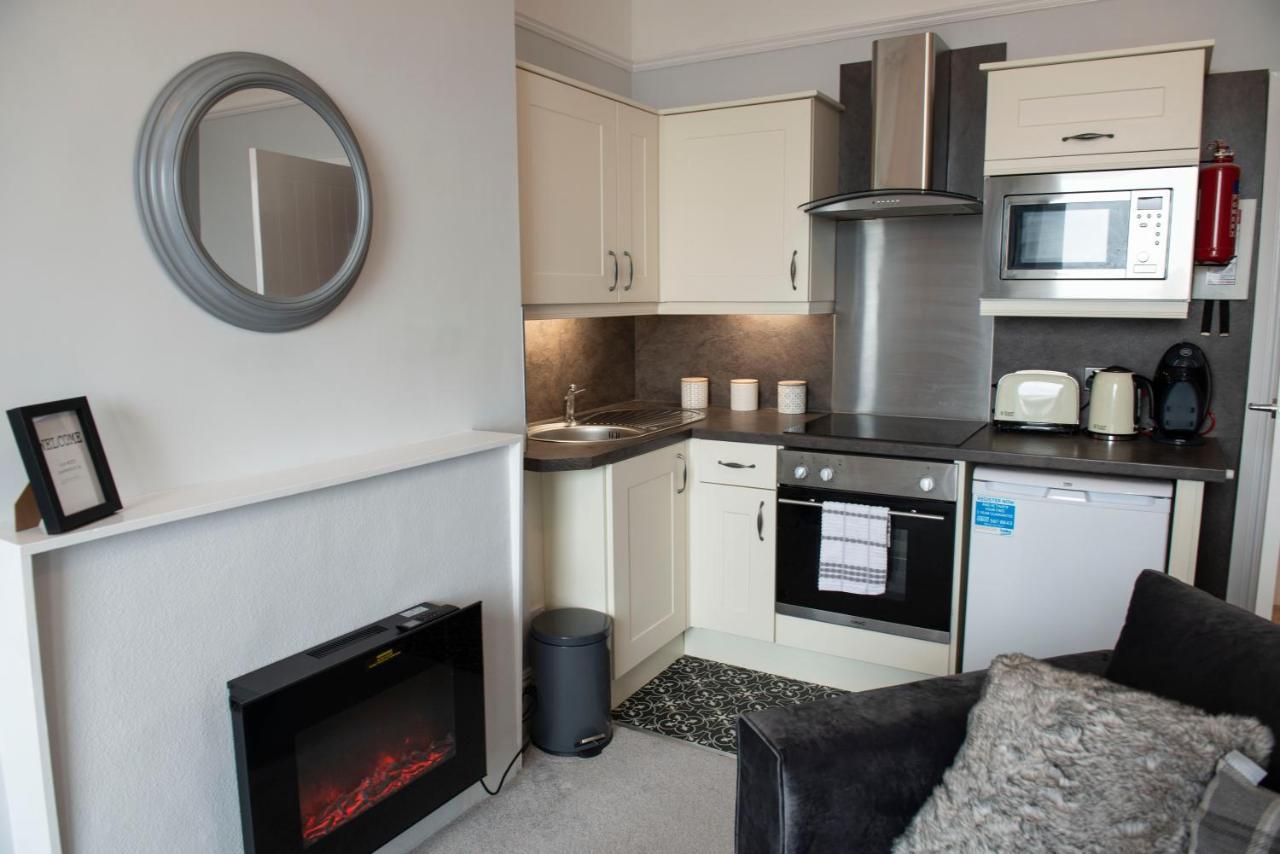 Charles Alexander Short Stay - Highcliffe Apartments Cleveleys Exterior foto